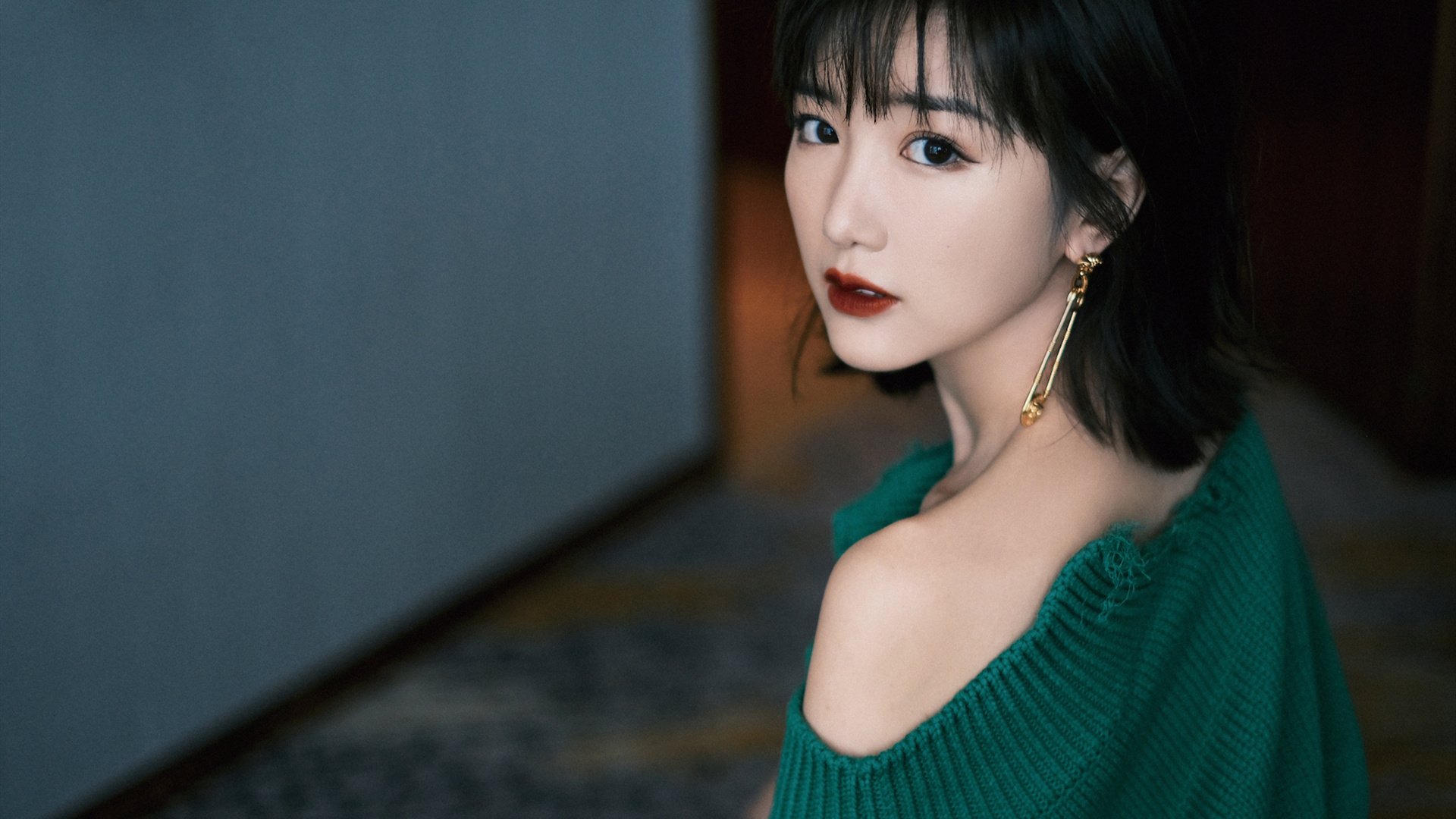 《Dota 2传奇战队,荣耀再现场上爆发》,dota2传奇相当于lol什么段位